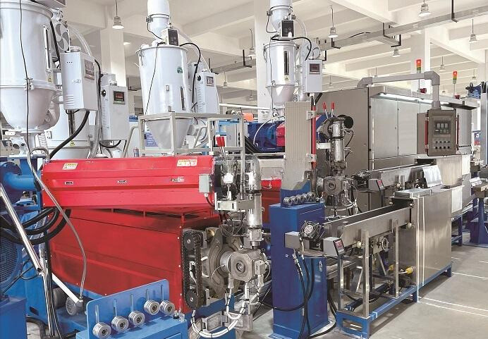 1+1 Model Extrusion Line